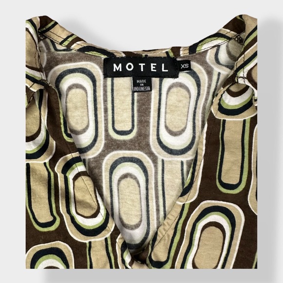 MOTEL Rocks Portia Crop Top in Retro Spot Brown Size XS - Picture 2 of 8